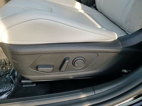 Certified 2024 Hyundai Elantra Limited image 14