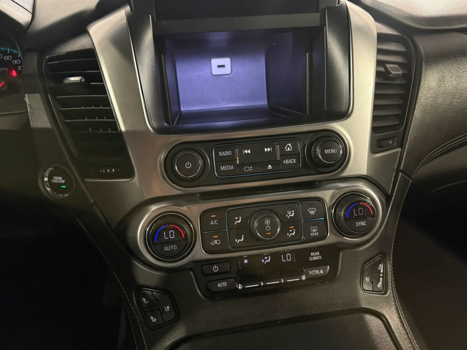 Used 2019 Chevrolet Suburban Premier w/ Premier Plus Edition AWD/4WD image 35
