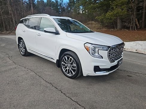 Used 2023 GMC Terrain Denali image 7
