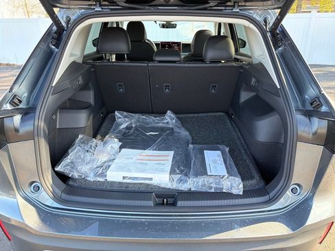 Used 2026 Volkswagen Tiguan SE AWD/4WD image 25