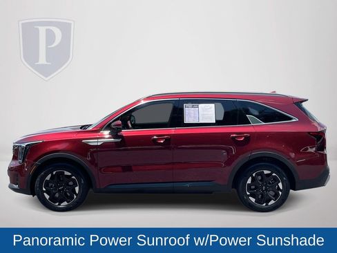 Used 2025 Kia Sorento S w/ Panoramic Sunroof Package FWD image 5