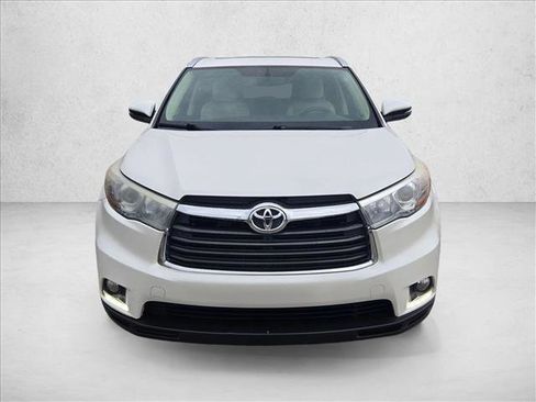 Used 2014 Toyota Highlander Limited FWD image 2