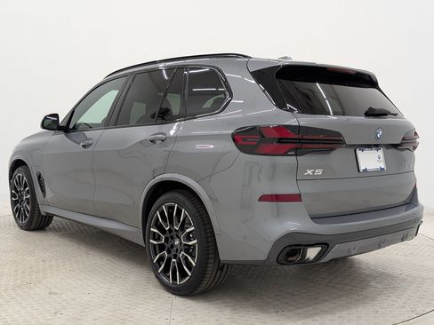 New 2026 BMW X5 xDrive50e w/ M Sport Package image 3