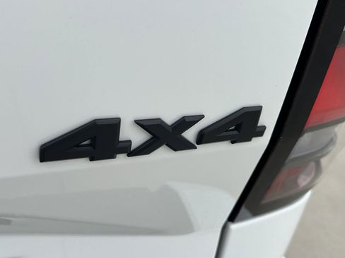 New 2026 Nissan Frontier SV w/ SV Convenience Package image 6