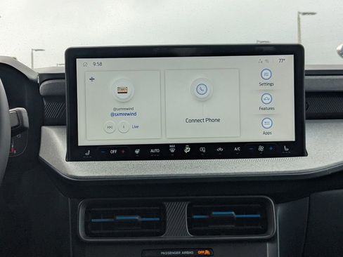 New 2025 Ford Maverick XLT w/ XLT Luxury Package image 18