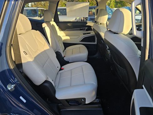 New 2025 Kia Telluride EX image 29