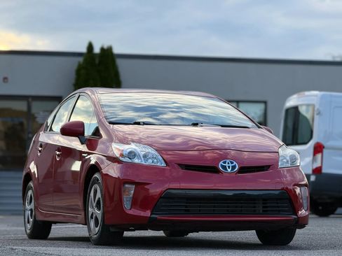 Used 2013 Toyota Prius Three FWD image 2
