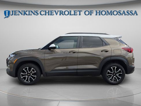 Used 2021 Chevrolet TrailBlazer ACTIV w/ Sun and Liftgate Package AWD/4WD image 9