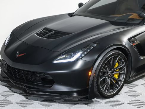 Used 2016 Chevrolet Corvette Z06 w/ 3LZ Preferred Equipment Group RWD image 24