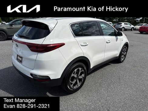 Used 2020 Kia Sportage LX AWD/4WD image 6