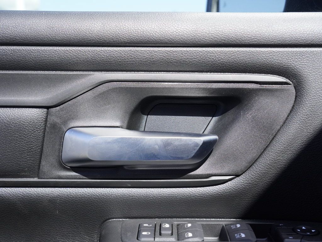 New 2026 RAM 1500 Express AWD/4WD image 12