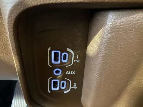 Used 2019 RAM 1500 Laramie image 16