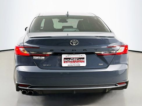 Used 2025 Toyota Camry SE FWD image 6
