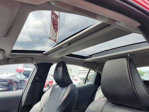 Used 2025 Toyota Prius Limited image 21