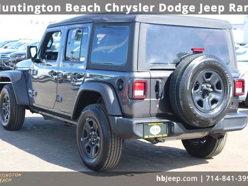 Used 2021 Jeep Wrangler Unlimited Sport image 3