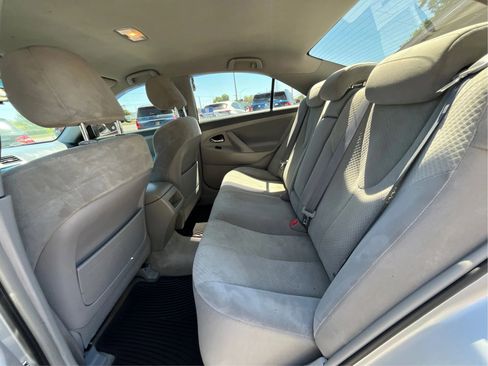 Used 2009 Toyota Camry LE image 11
