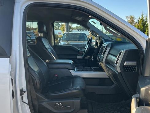 Used 2017 Ford F250 Lariat w/ Chrome Package image 10