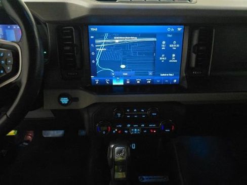 Used 2021 Ford Bronco Wildtrak image 4