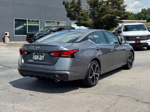 Certified 2025 Nissan Altima 2.5 SR FWD image 3