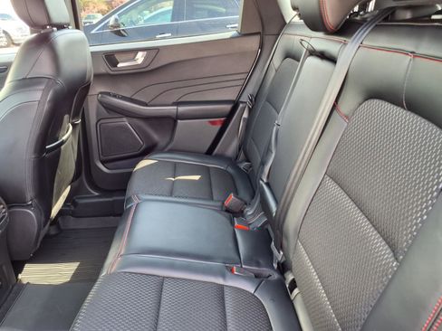 Used 2024 Ford Escape ST-Line w/ Tech Pack #1 AWD/4WD image 7