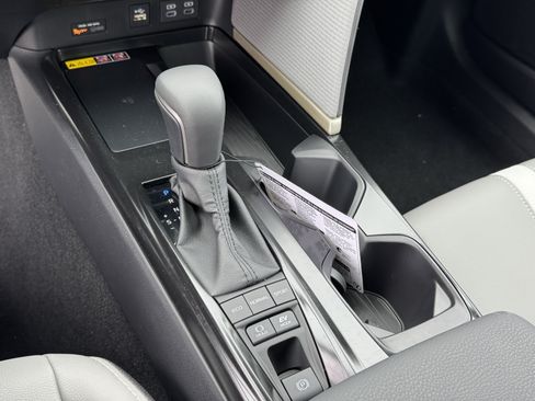 New 2026 Toyota Camry SE FWD image 19