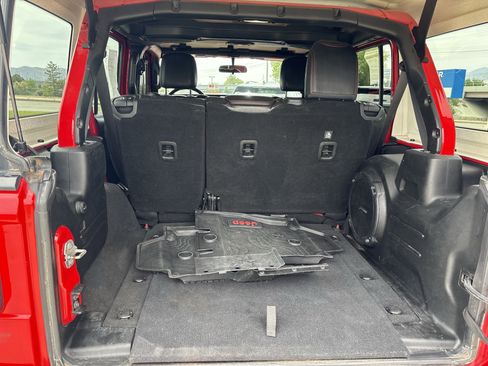 Used 2018 Jeep Wrangler Unlimited Rubicon AWD/4WD image 21