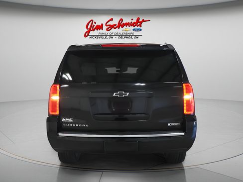 Used 2018 Chevrolet Suburban Premier AWD/4WD image 5