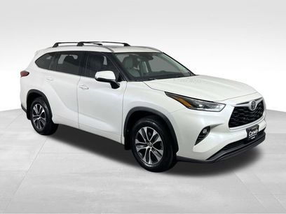 Used 2021 Toyota Highlander XLE