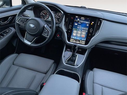Used 2023 Subaru Outback Limited image 10