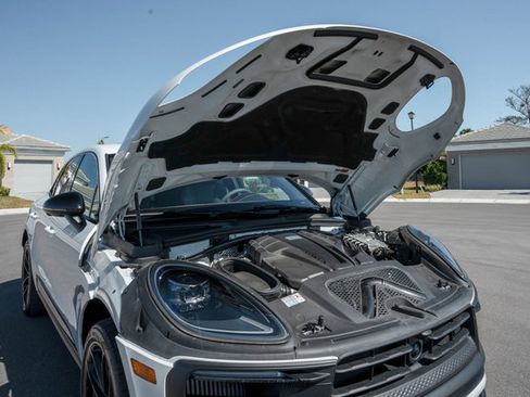 Used 2024 Porsche Macan GTS image 15