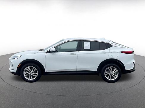 Used 2025 Buick Envista Preferred image 9