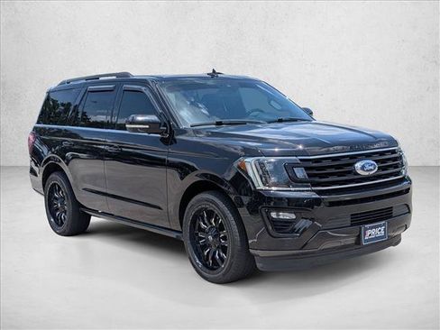 Used 2019 Ford Expedition Limited w/ Equipment Group 303A RWD image 3