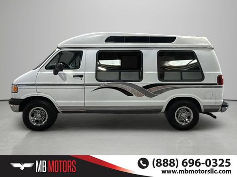 Used 1997 Dodge B2500 RWD image 2
