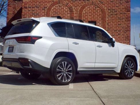 Used 2023 Lexus LX 600 4WD w/ Interior Upgrade Package image 5