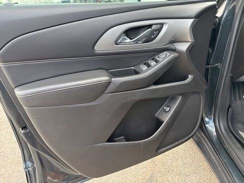 Used 2018 Chevrolet Traverse LT image 5