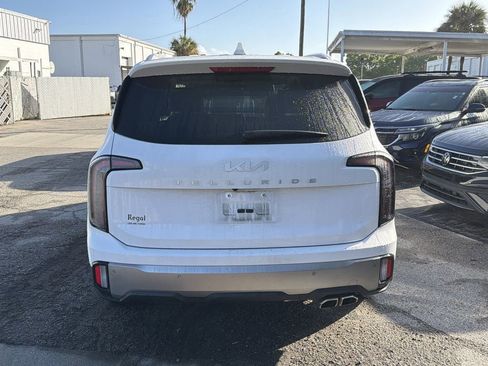Certified 2025 Kia Telluride EX w/ EX Captain's Chair Package image 4