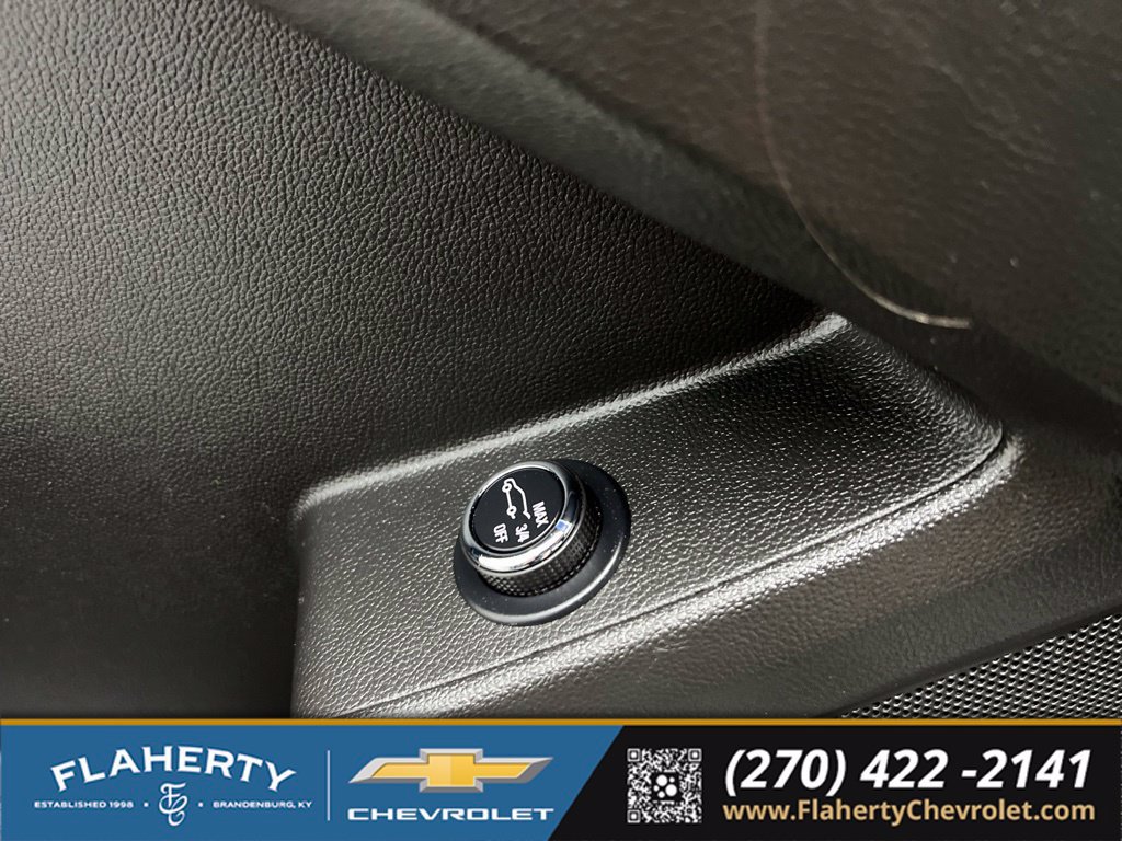 Used 2023 Chevrolet Traverse LT w/ LT Premium Package AWD/4WD image 24