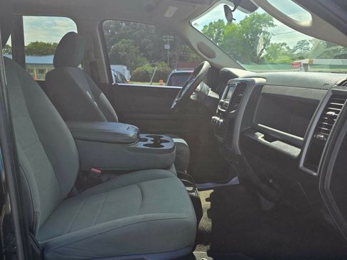 Used 2018 RAM 1500 Express w/ Express Value Package AWD/4WD image 16