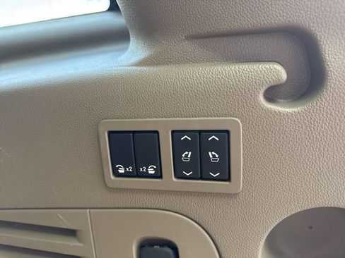 Used 2015 Chevrolet Suburban LTZ AWD/4WD image 27