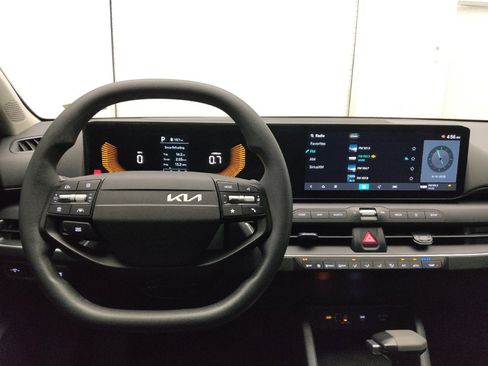 Used 2025 Kia K4 FWD image 22