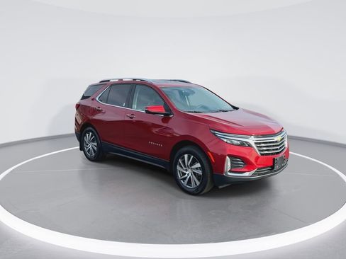 Used 2023 Chevrolet Equinox Premier image 2