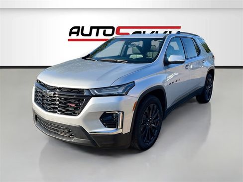 Used 2022 Chevrolet Traverse RS w/ LPO, Floor Liner Package image 3