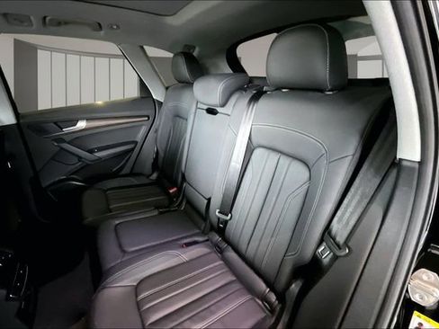 Used 2023 Audi Q5 2.0T Premium Plus w/ Premium Plus Package AWD/4WD image 22