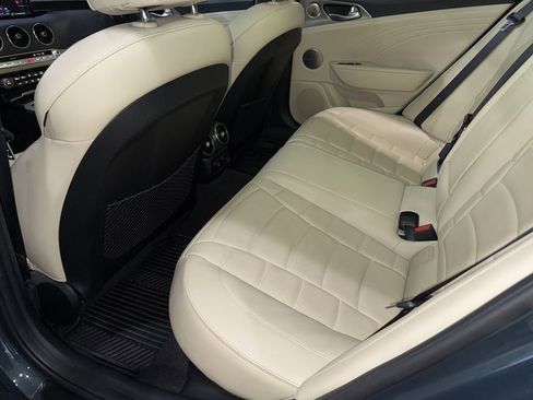 Used 2022 Kia Stinger GT2 image 23