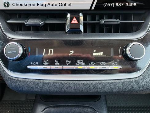 Used 2024 Toyota Corolla LE FWD image 32