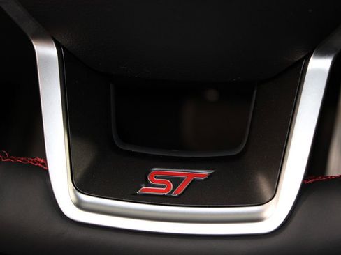 New 2026 Ford Explorer ST w/ Sun And Sound Package image 40