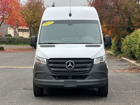 Used 2023 Mercedes-Benz Sprinter 2500 image 8