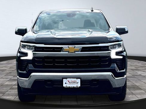 Used 2023 Chevrolet Silverado 1500 LT AWD/4WD image 2