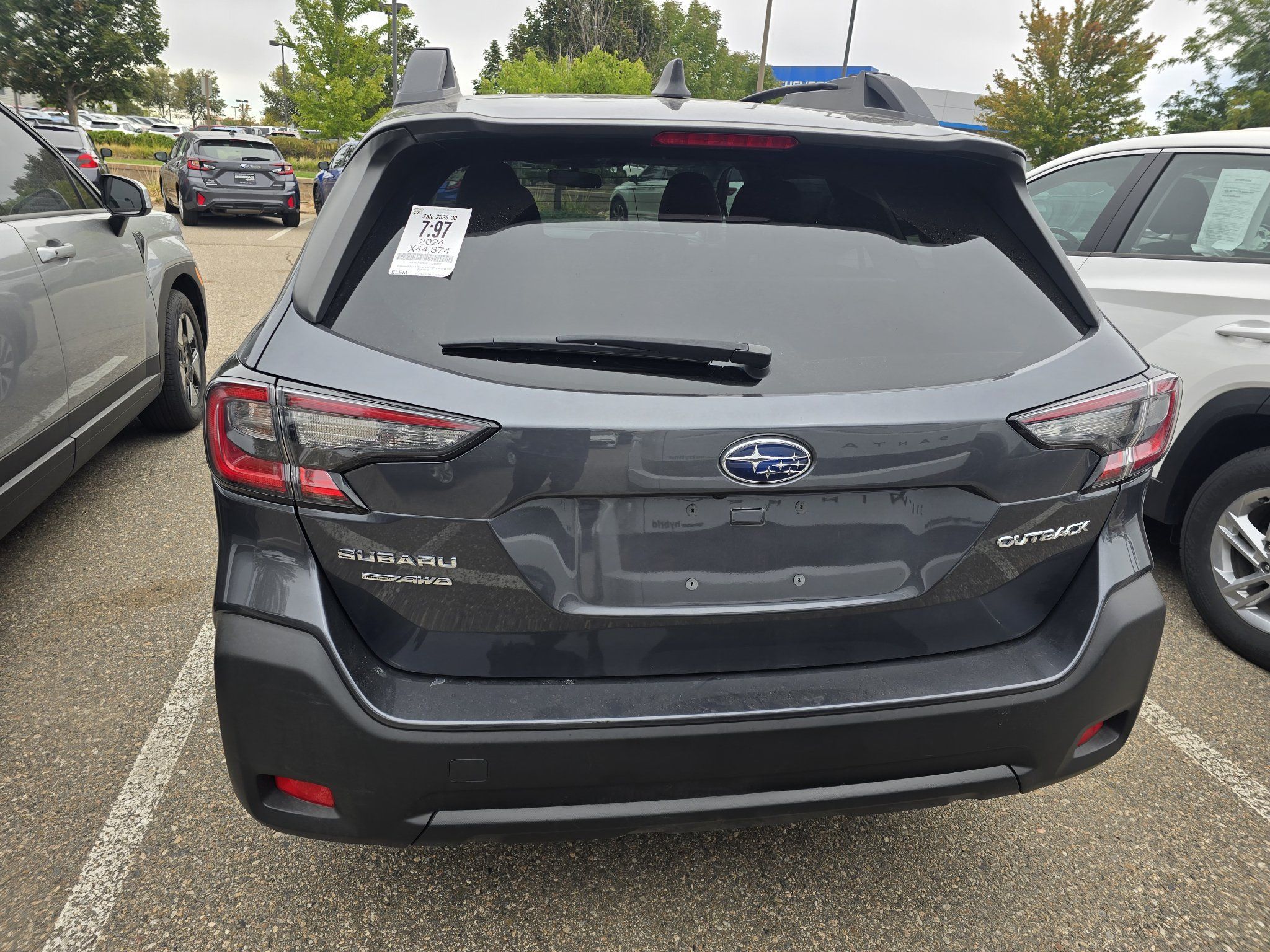 Used 2024 Subaru Outback Premium AWD/4WD image 3