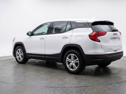 Used 2024 GMC Terrain SLE FWD image 6